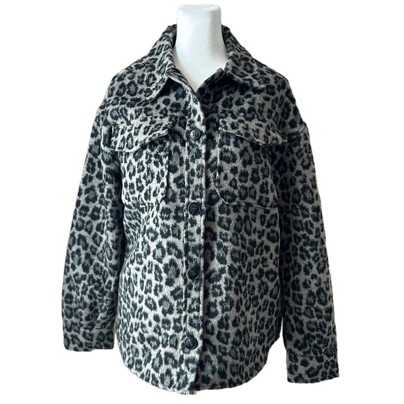 bagatelle Jackets & Blazers - NWOT Bagatelle Collection Gray Leopard Print Oversized Shacket Jacket Small New!